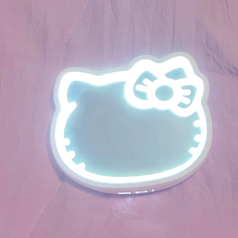 Hello Kitty LED Mirror - Picture 3 of 4